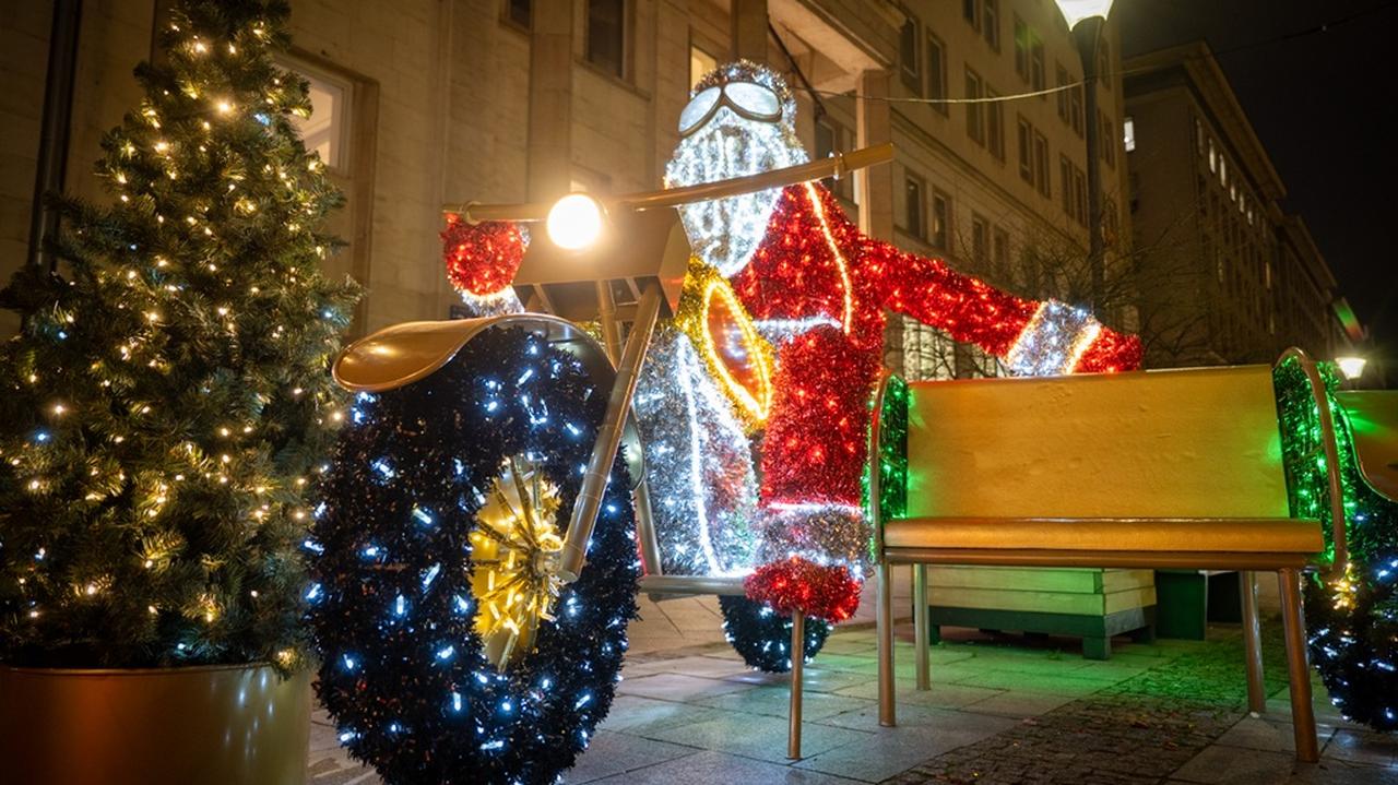 Weekend pełen atrakcji w dzielnicach. Lodowiska, koncerty i jarmarki