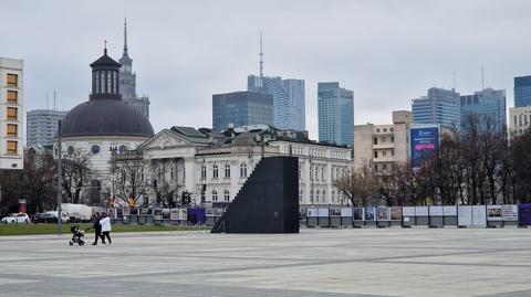 Trzaskowski o pomniku smoleńskim: jestem przeciwnikiem tego, by zniknął z placu Piłsudskiego