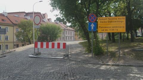 Zamknięty wjazd na most Śląsko-Dąbrowski od strony Wisłostrady