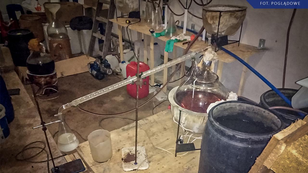 Tu przez siedem lat produkowano amfetaminę. Zatrzymania i zarzuty