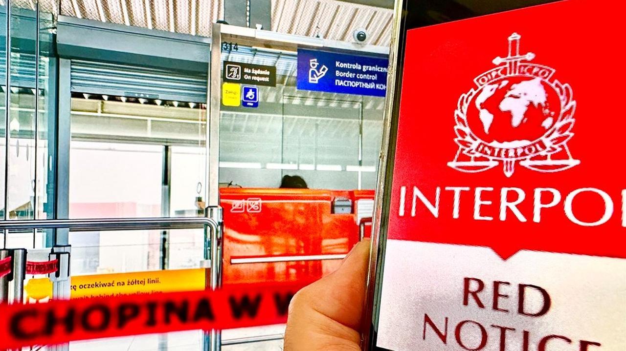 Akcja na lotnisku. Zatrzymano dwóch mężczyzn poszukiwanych przez Interpol