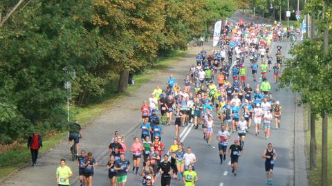 Biegacze na trasie 41. Maratonu Warszawskiego