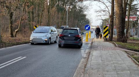 Zwężenie jezdni na mostku na ulicy Lucerny