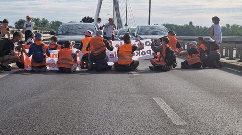 Aktywiści zablokowali most Świętokrzyski 