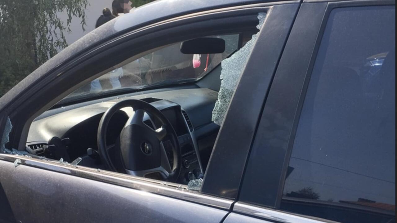 Zamki się zaryglowały, półtoraroczny chłopiec został w aucie