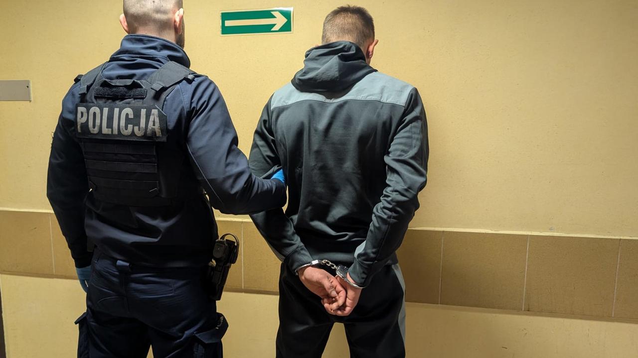 Poznał dwóch mężczyzn na dworcu, pobili go i okradli