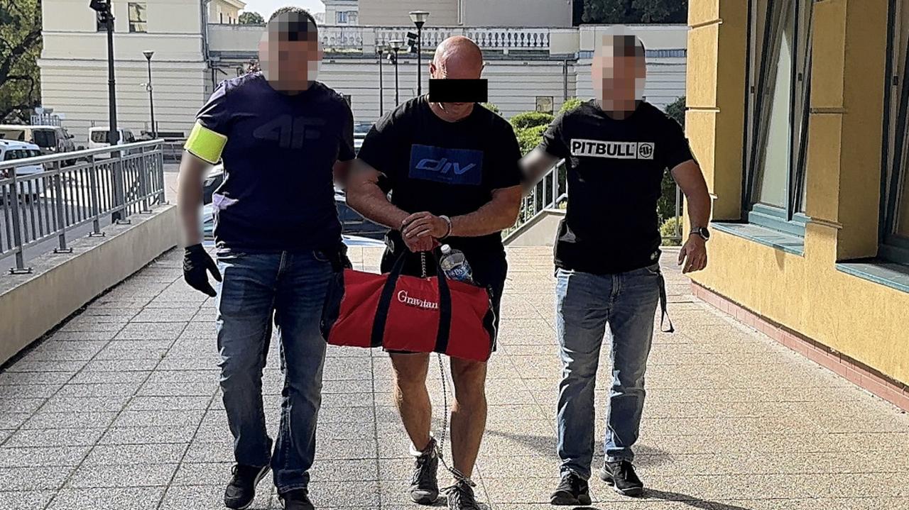 Przerwali narkotykową transakcję, przejęli torbę z marihuaną