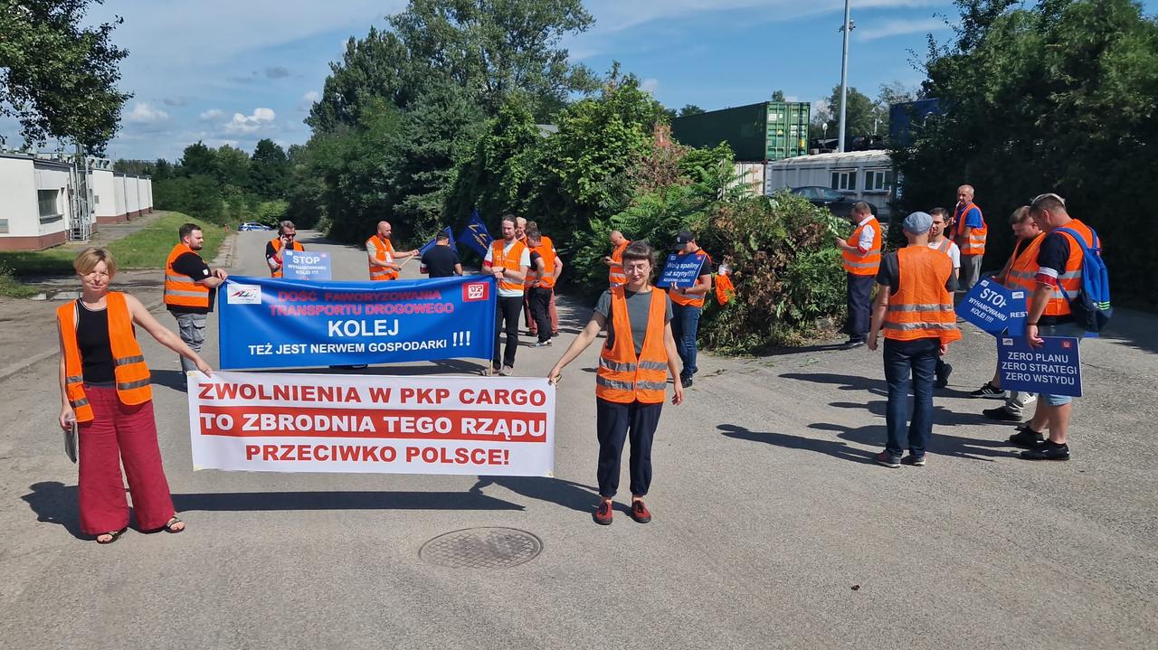 Blokada drogi przy terminalu PKP Cargo. Kolejarze domagają się zmian