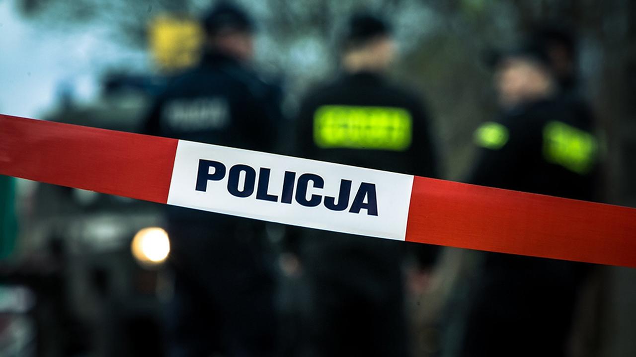 Partner zaatakował nożem 44-latkę. Pomogli jej ludzie na ulicy