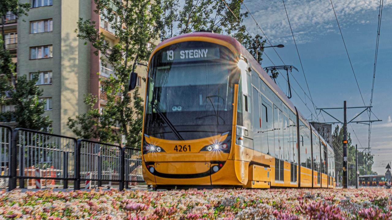 Dwie firmy chętne na dostarczenie 160 tramwajów do Warszawy