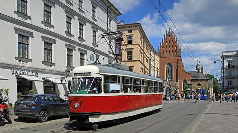 Do Warszawy z Krakowa przyjechał zabytkowy niemiecki tramwaj