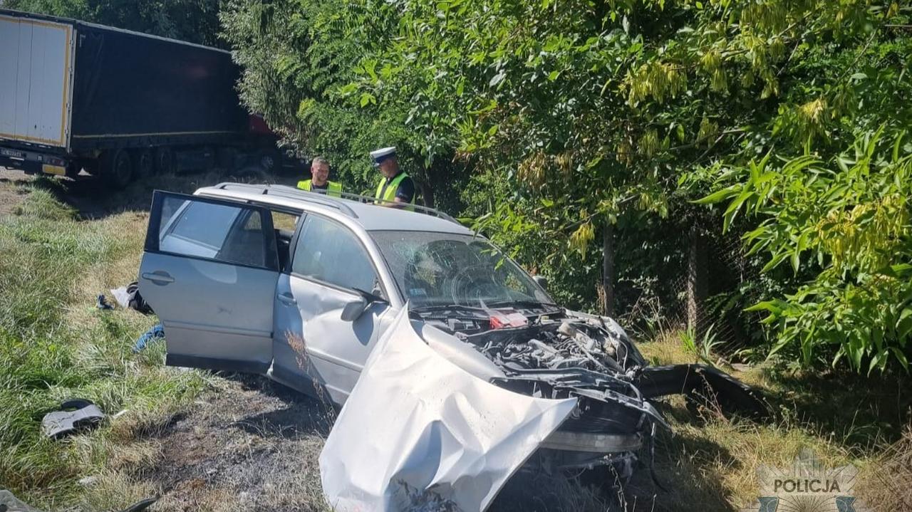 Poważny wypadek na krajowej "12". Pięć osób rannych, w tym dwoje dzieci