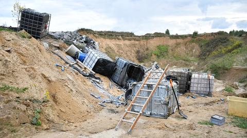 Toksyczne odpady na wyrobisku w gminie Przytyk pod Radomiem 