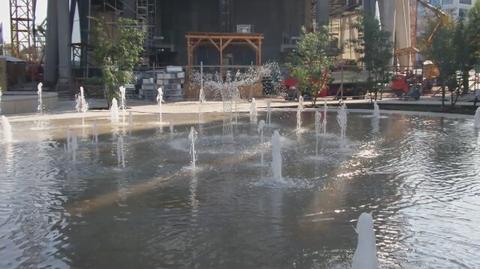 Uruchomiono fontanny przy Warsaw Spire