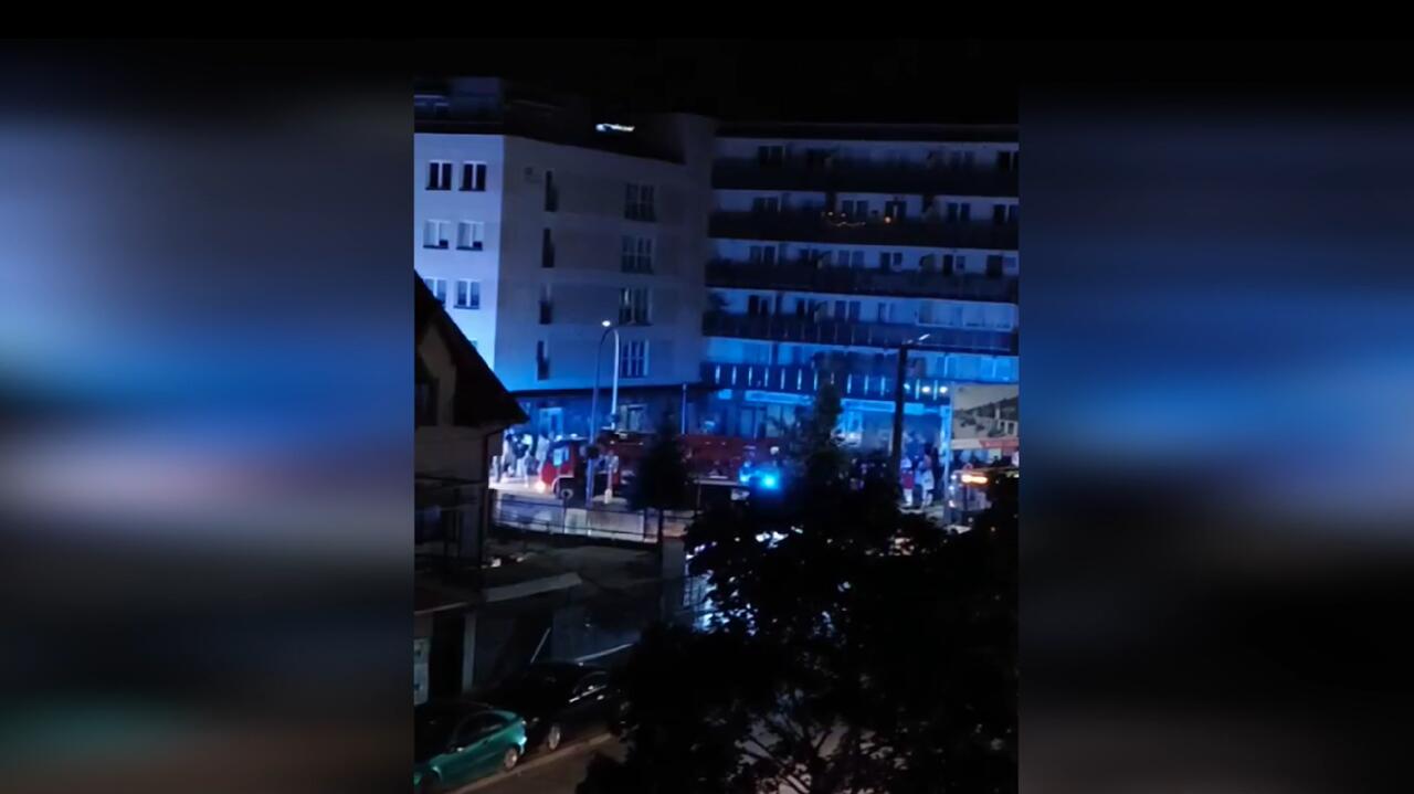 Pożar w garażu podziemnym w Ząbkach. Przy tej samej ulicy niedawno palił się blok