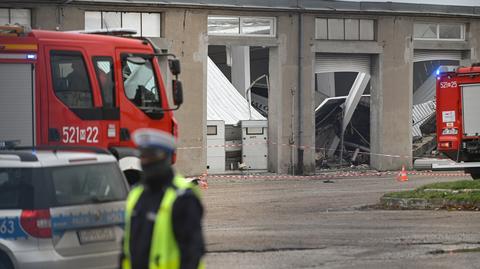 Tragedia w dawnej bazie autobusowej w Mławie. Dwie osoby zginęły w wyniku zawalenia się stropu