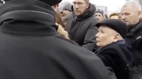 Incydent z udziałem Jarosława Kaczyńskiego podczas miesięcznicy smoleńskiej (wideo z 10 lutego)