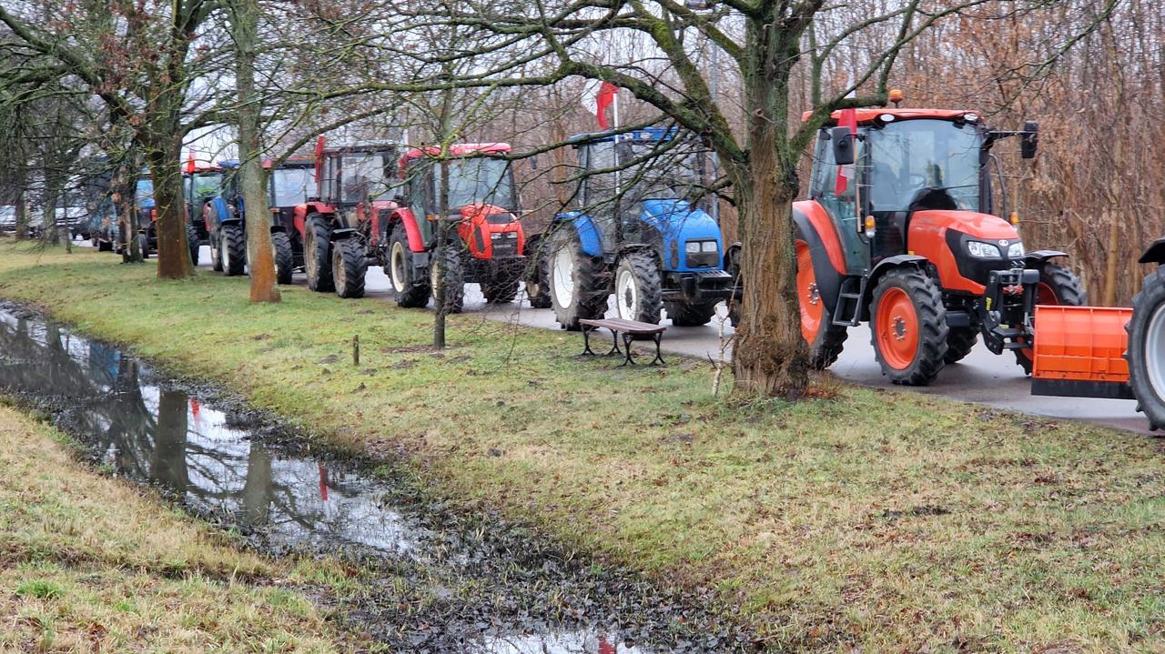 Kałuszyn, Mińsk Mazowiecki, Ostrołęka.  Bloqueos agrícolas en Mazovia