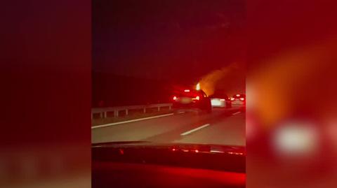 Pożar samochodu na A2 w pobliżu miejscowości Koszajec