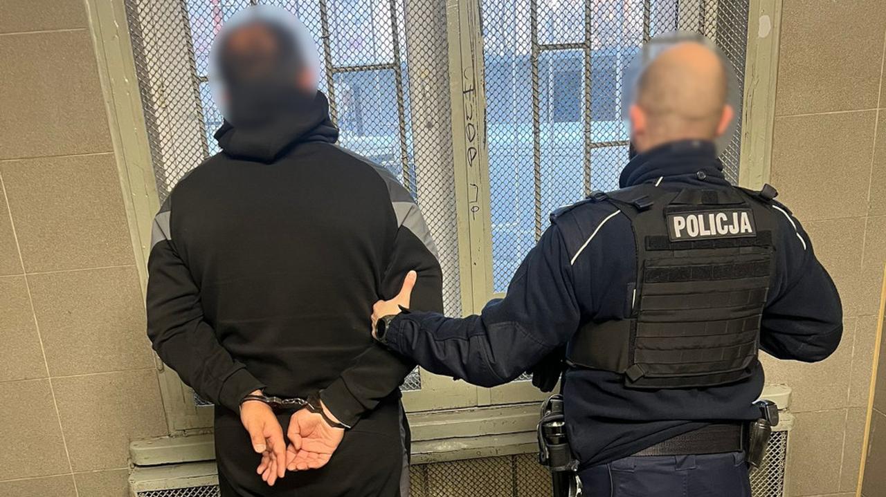 Zatankował paliwo i poszedł zapłacić fałszywkami