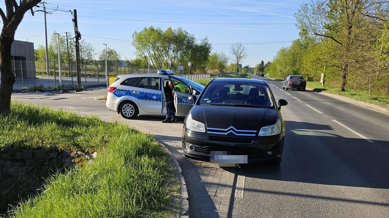Pijany i bez prawa jazdy wracał autem z wesela