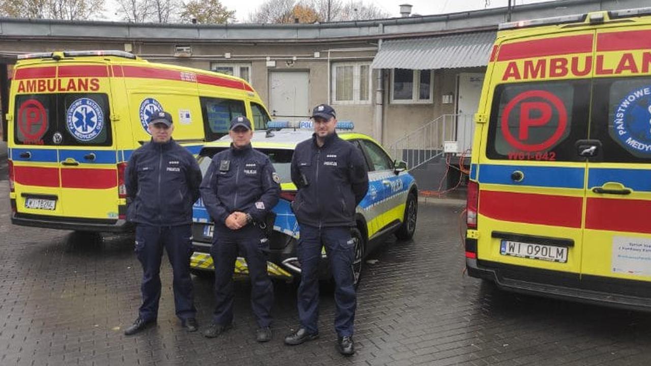 Migał światłami, w aucie była rodząca kobieta