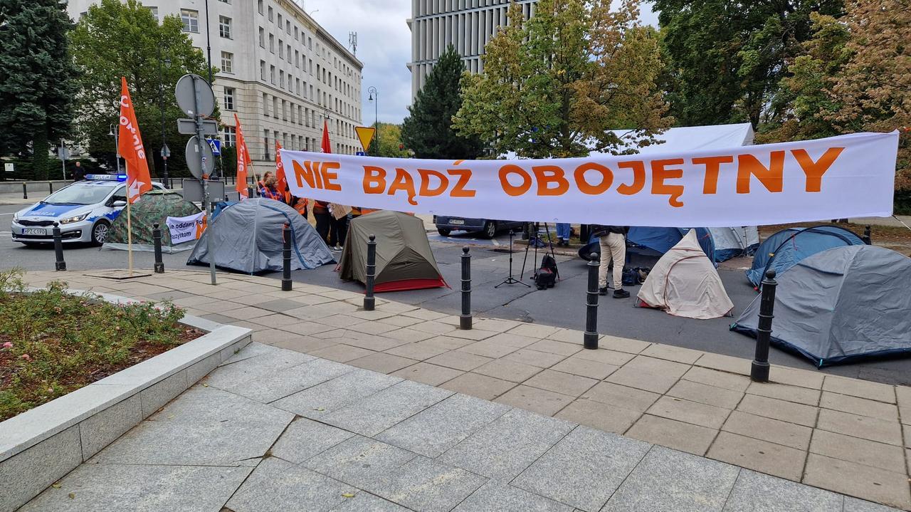 Ostatnie Pokolenie kończy okupację przed Sejmem. "Nie damy się wepchnąć do zamrażarki"