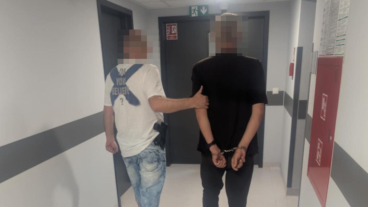 Na miejscu kradzieży zostawił łupy i auto. Zgłosił się po nie na komisariat