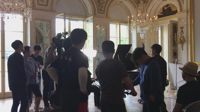 Jedna ze scen była nagrywana w Pałacu na Wodzie