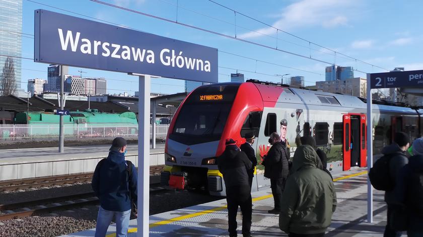 Pociąg przyjechał na stację Warszawa Główna
