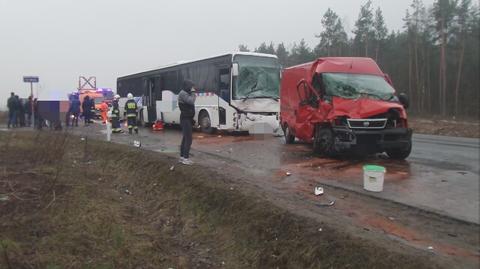 Wypadek autokaru i busa