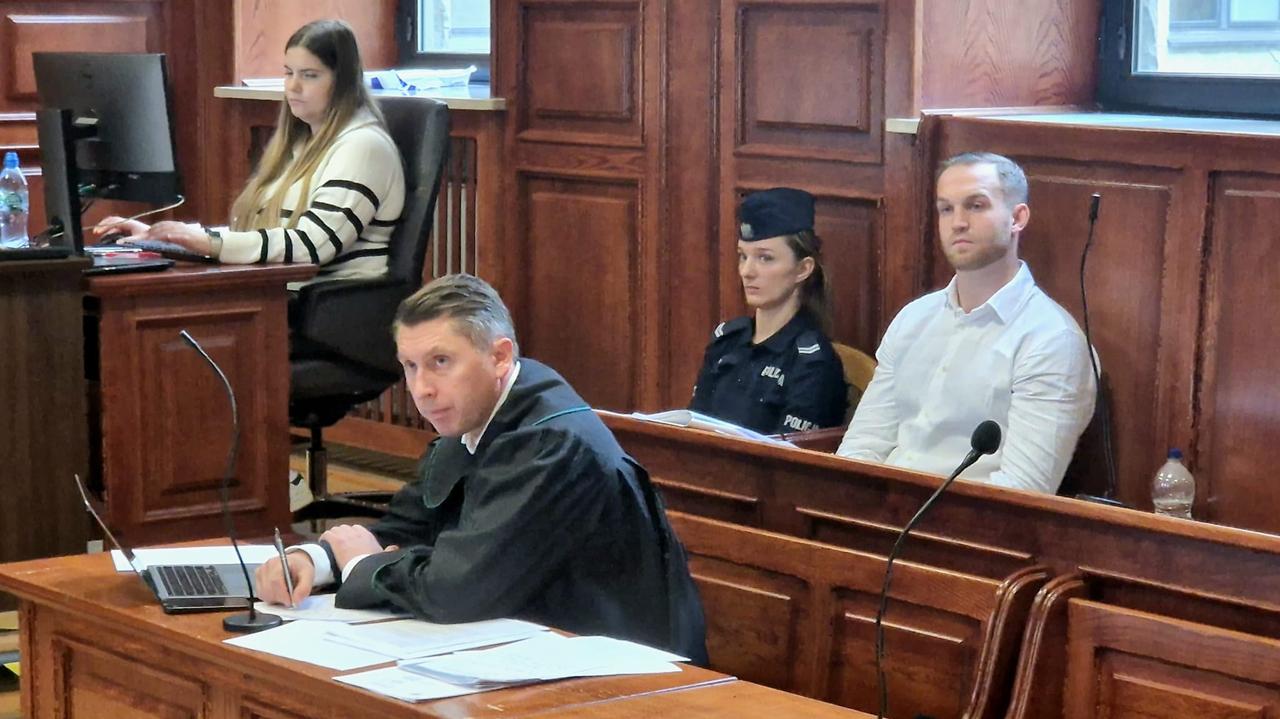 Zabójstwo na Nowym Świecie. Zeznawali świadkowie. "Maciek był spokojny, niekonfliktowy, on sam nie sprowokowałby bójki"