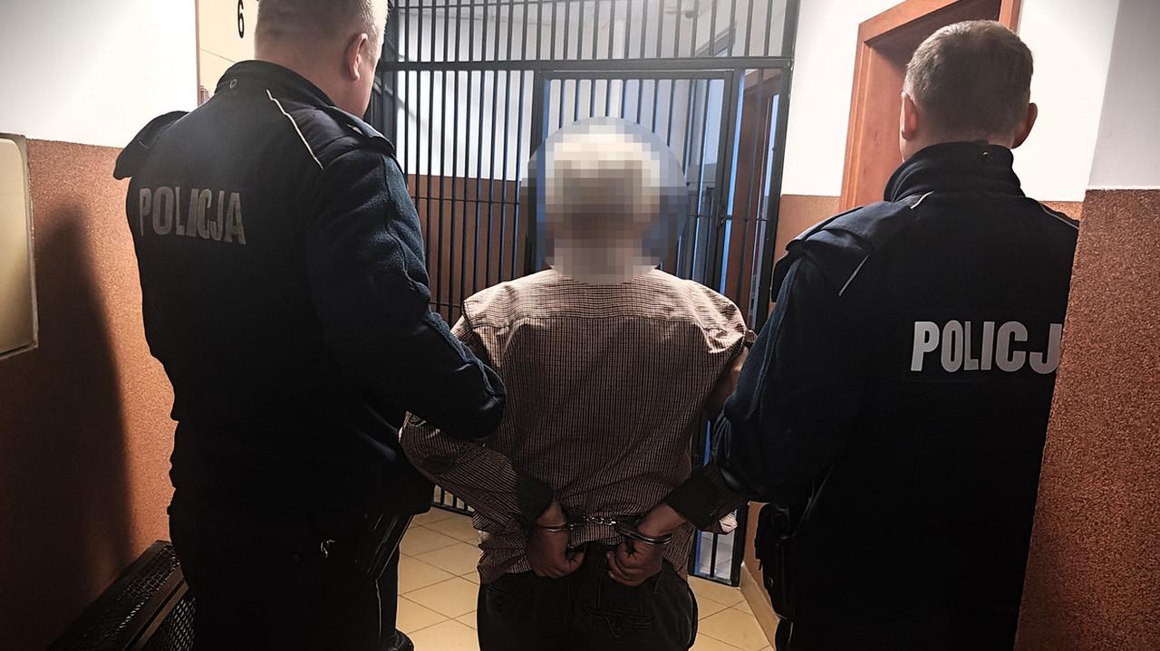 Kilkukrotnie uderzył siekierą psa. Zwierzę nie przeżyło. Są zarzuty