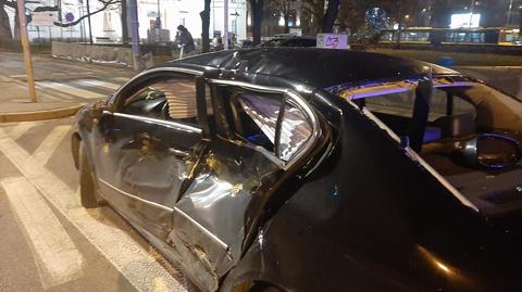 Zderzenie auta z tramwajem w alei "Solidarności" 