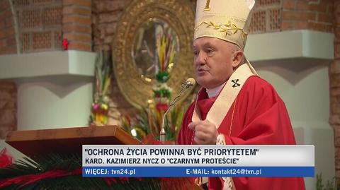 Metropolita warszawski kardynał Kazimierz Nycz podczas mszy świętej w Niedzielę Palmową 