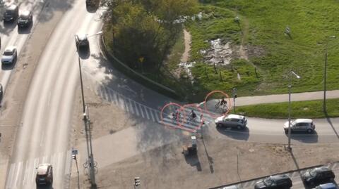Rowerzyści byli obserwowani przez policyjnego drona (wideo bez dźwięku)