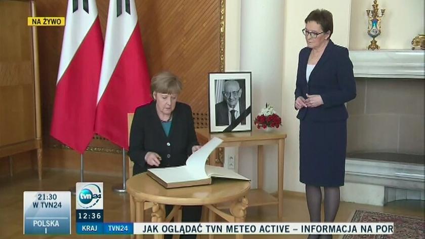 Angela Merkel złożyła podpis w księdze kondolencyjnej