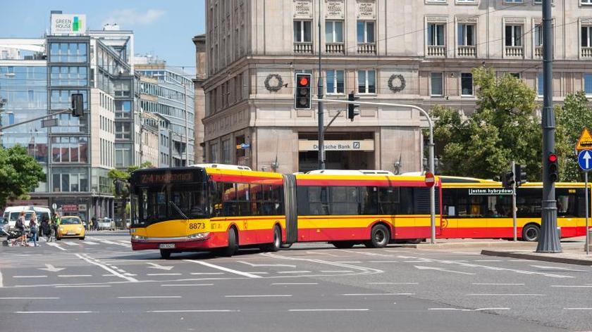 Warszawa 11 Listopada. W Święto Niepodległości: Autobusy I Tramwaje ...