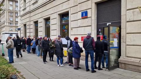 Kolejka w Śródmieściu (Obwodowa Komisja Wyborcza numer 5)