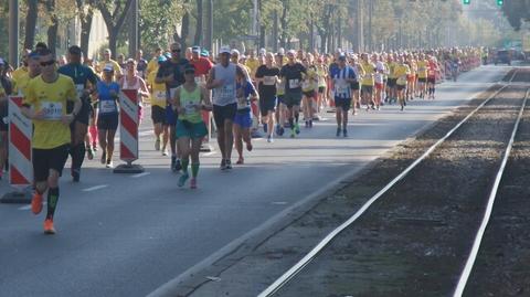 Zawodnicy Półmaratonu Praskiego na ulicach