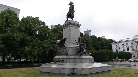 Napis "Black Lives Matter" na pomniku Kościuszki