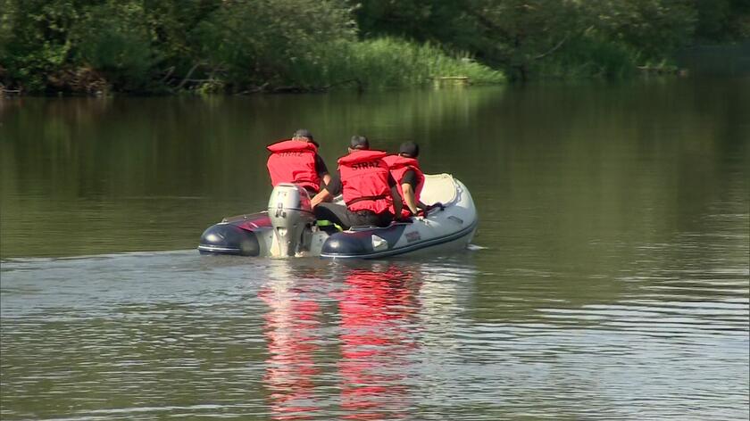 Dwie osoby wypadły z kajaka podczas spływu rzeką Narew w Tykocinie. Jedna z nich nie żyje