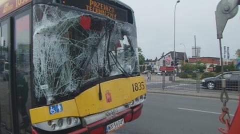 Zderzenie dwóch autobusów przy przystanku Młodzieńcza