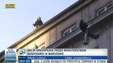 Akcja Greenpeace na budynku ministerstwa