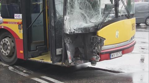 Kolizja autobusu i jeepa