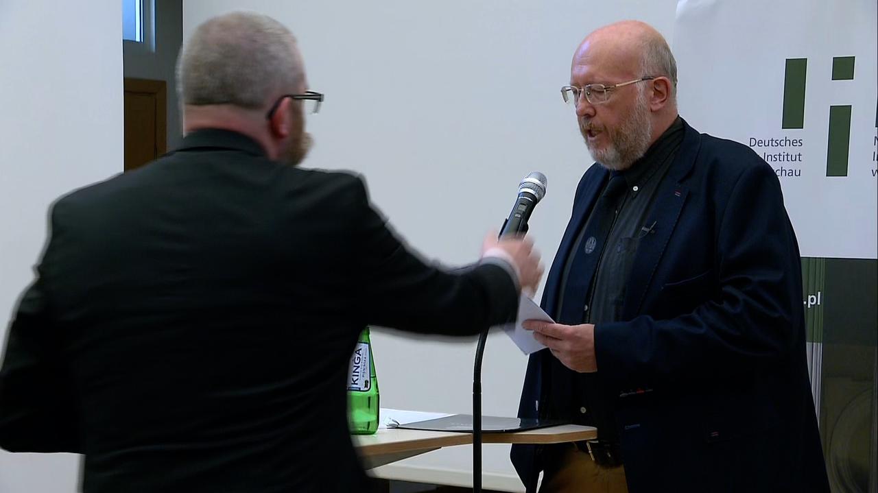 Wyrwał mikrofon, przewrócił głośnik. Poseł Braun zakłócił wykład o Holokauście