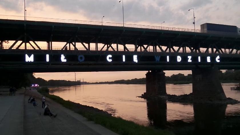 Awaria neonu na moście Gdańskim