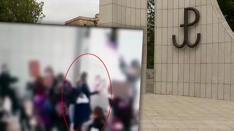Policja szuka osoby, która pomazała pomnik Armii Krajowej