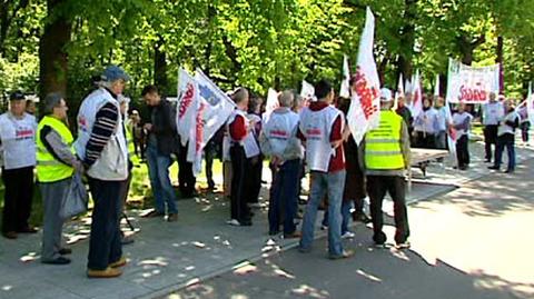"Solidarność" protestuje przed KPRM