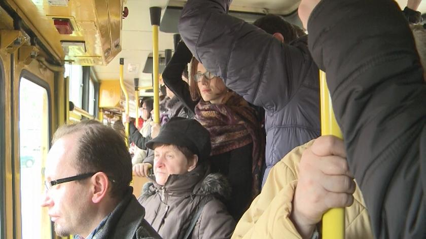 Pasażerowie o dojeździe tramwajami na Służewiec